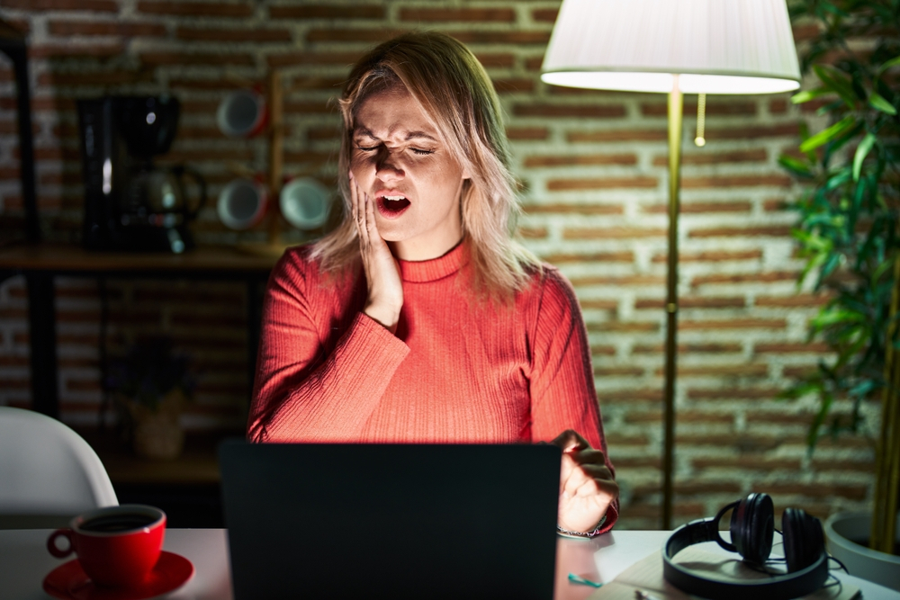 5 Hábitos Noturnos que podem prejudicar seus dentes
